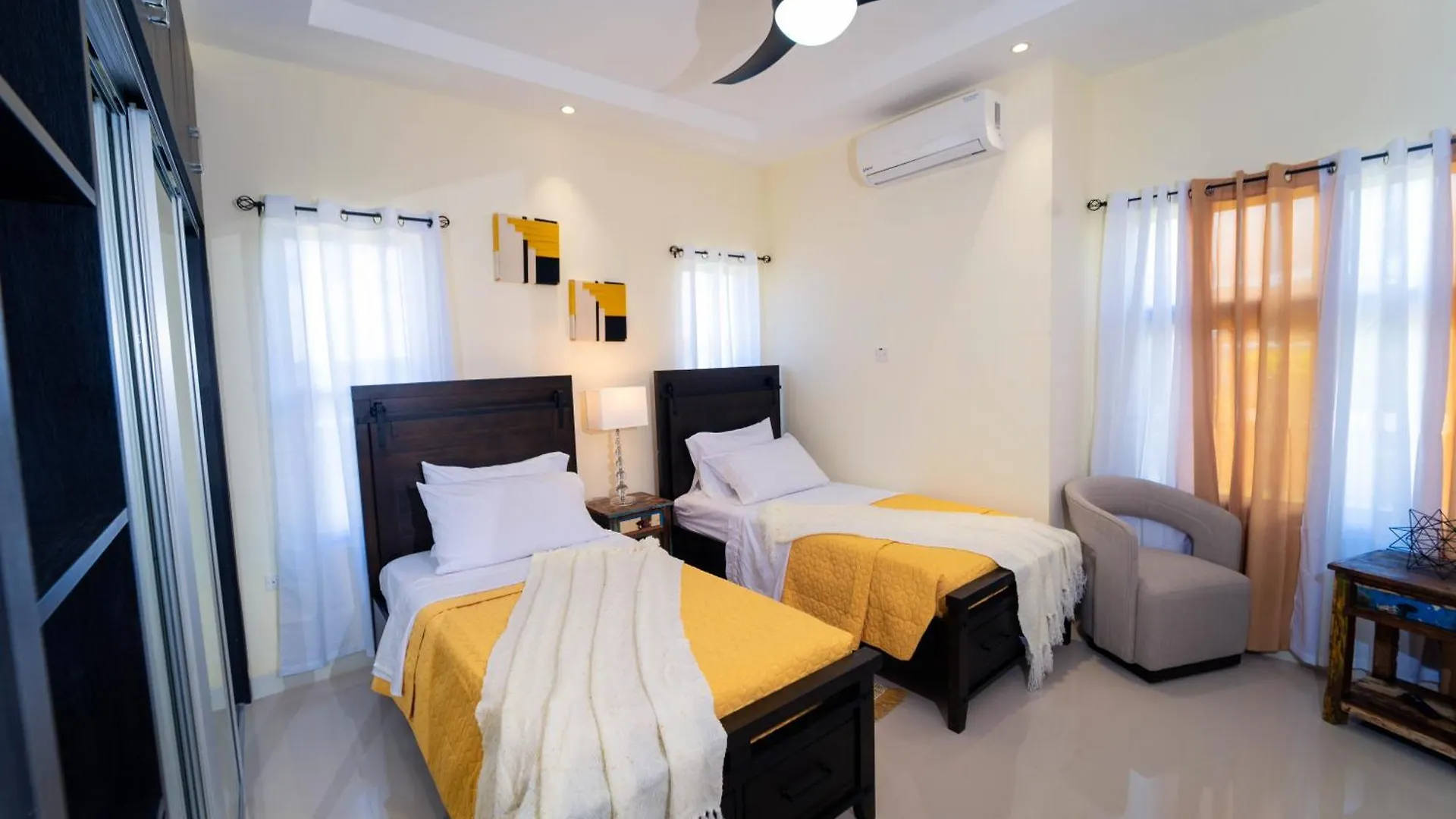 Pyramid Dreamstay 67 Ocho Rios Pensjonat