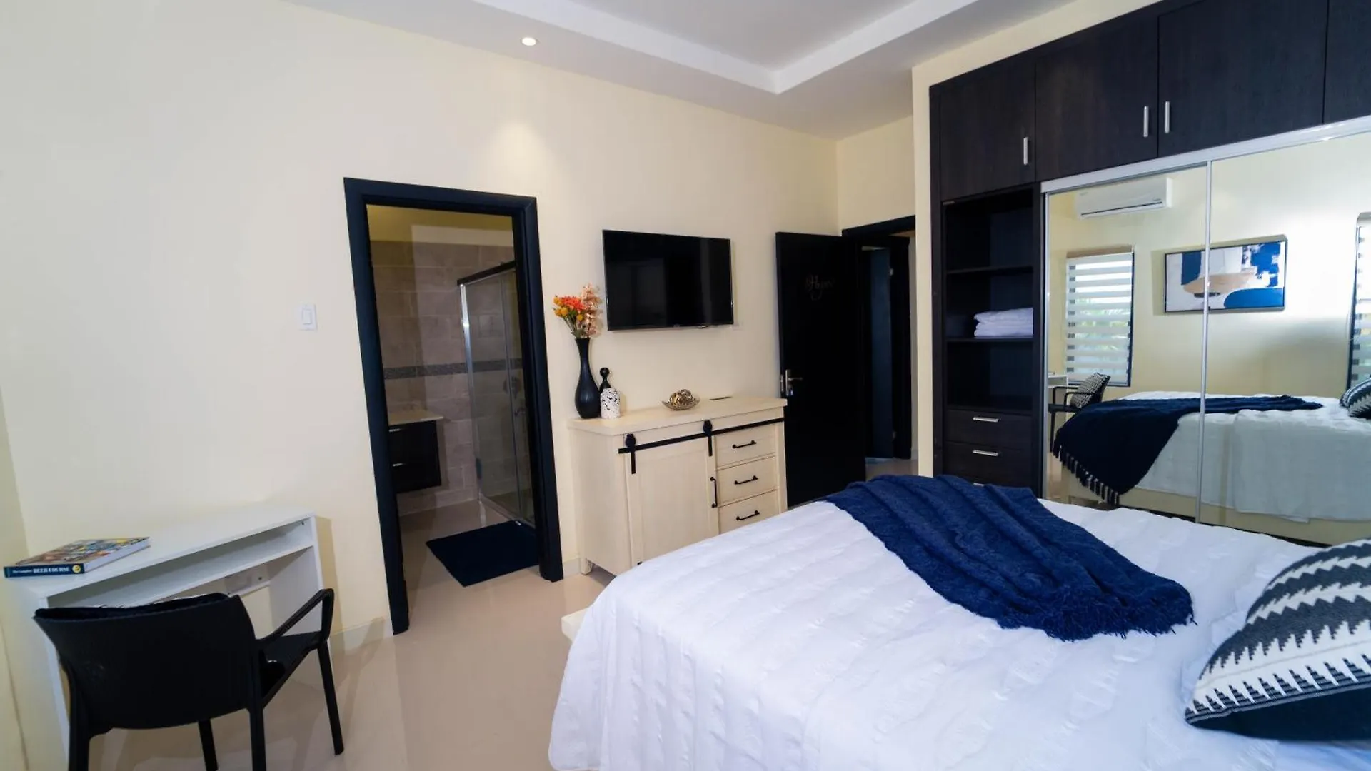 Pyramid Dreamstay 67 Ocho Rios Pensjonat